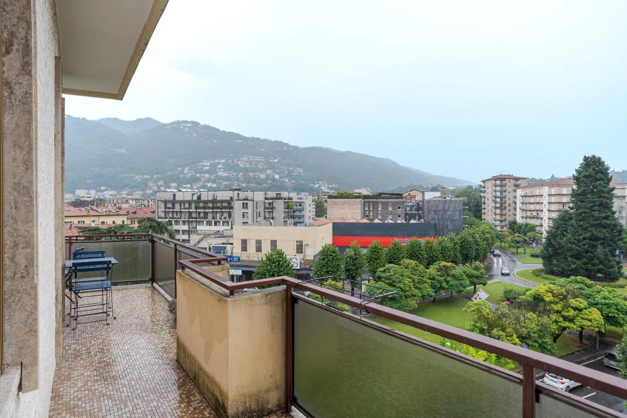 Como Apt W/ Balcony - 700 M From Borghi Station Apartment Italy