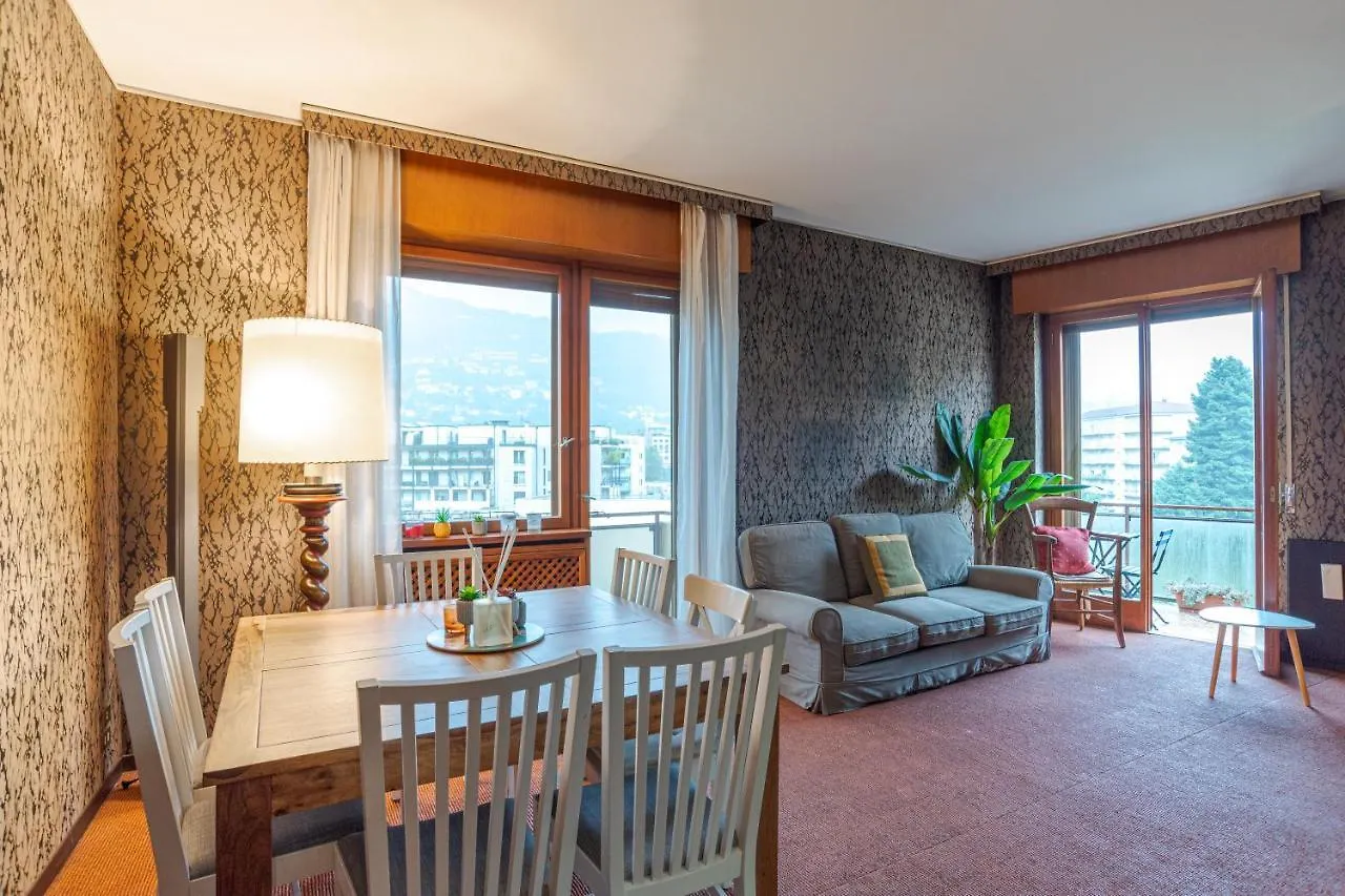 Como Apt W/ Balcony - 700 M From Borghi Station Apartment 0*,  Italy